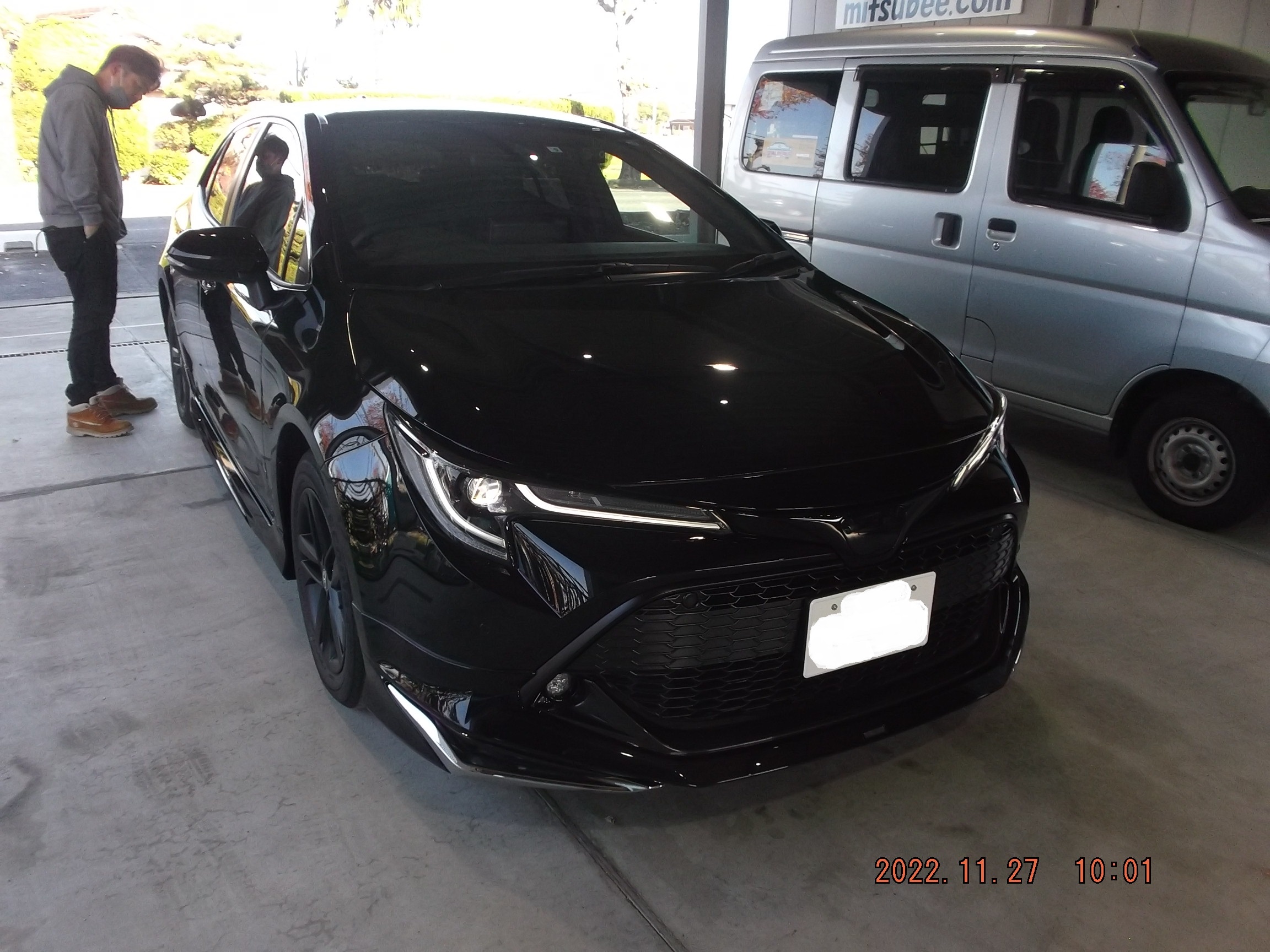 トヨタ カローラスポーツHybrid 黒メタ ガラスコーティング施行